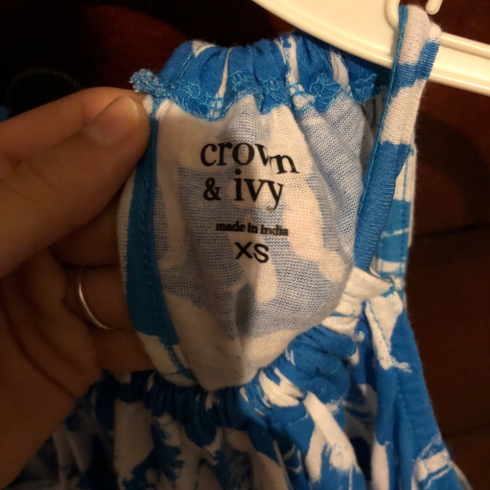 Crown and Ivey tank top! Never worn! XS